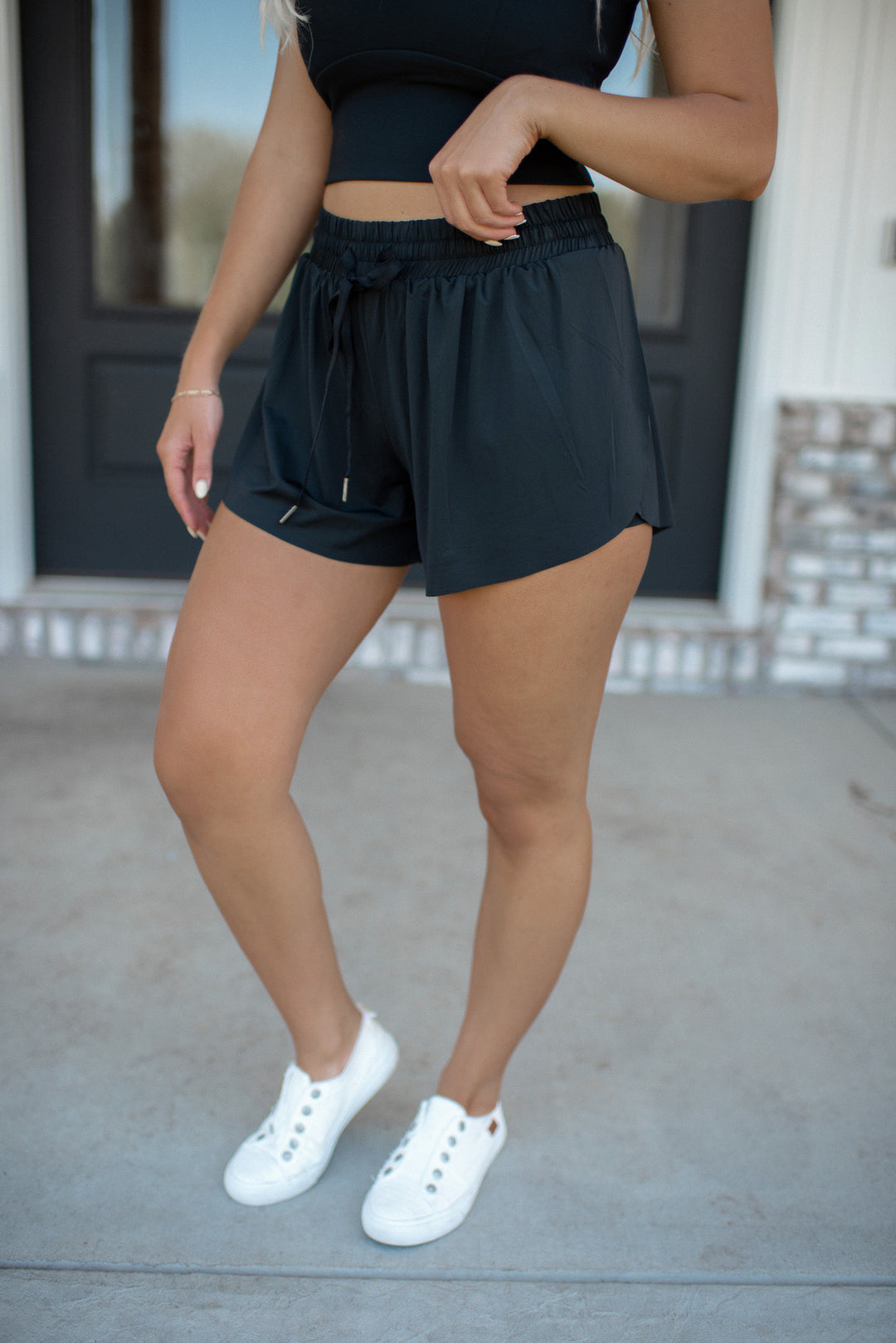 Pushin' Forward Shorts (Black)