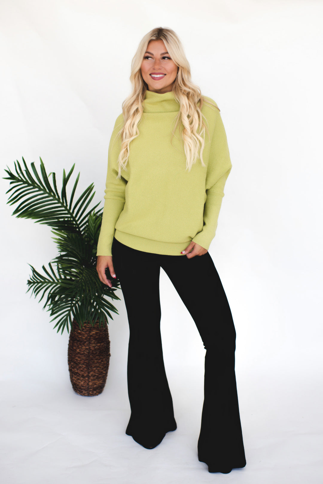 Loose Fit Turtleneck Sweater (Avocado)