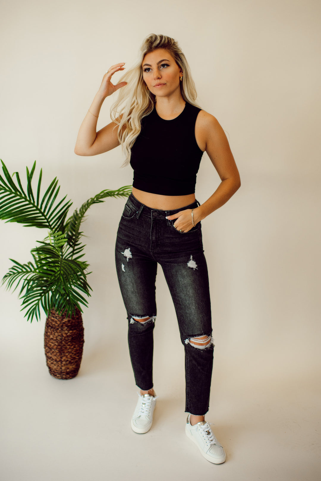 Risen Layton Cropped Straight Jeans (Dark Grey)