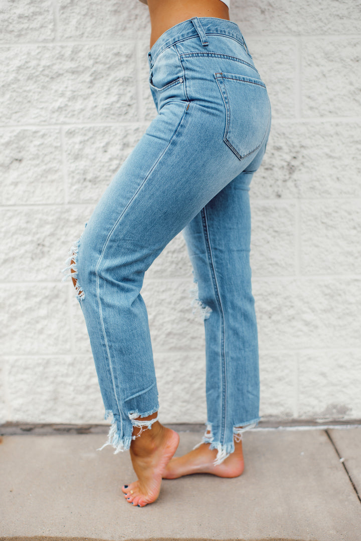 The Steph Mom Jeans (Light Wash)