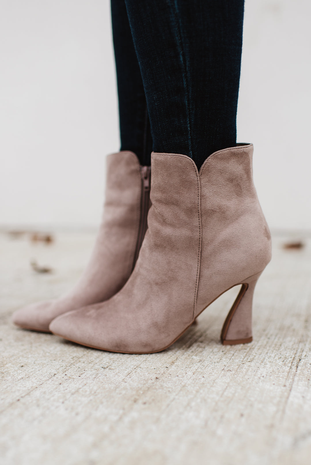 Vivienne Booties (Taupe)