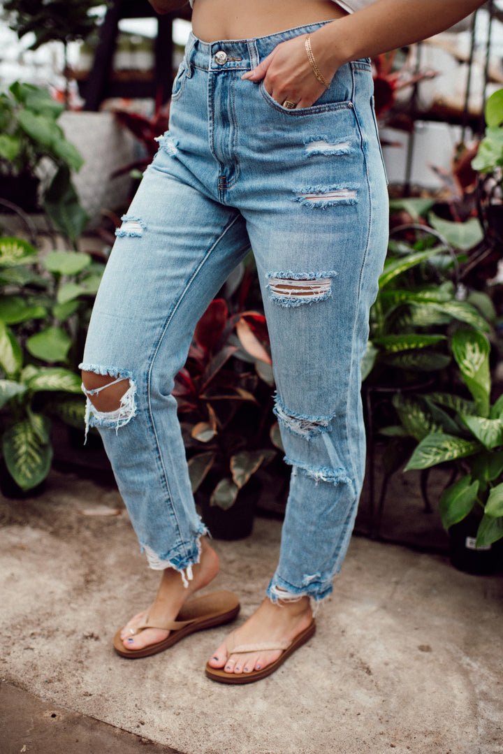 Sami Girlfriend Jeans (Medium Wash)